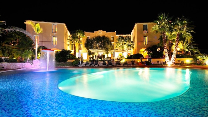 Imagen de los interiores del Hotel Arbatasar. Foto 17