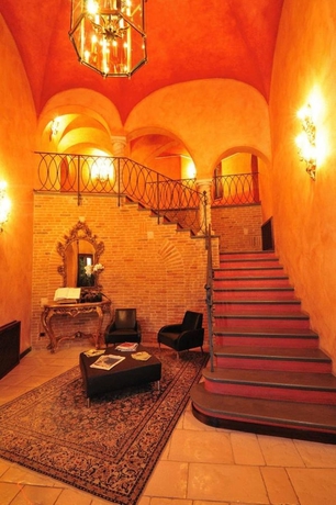 Imagen de los interiores del Hotel Arbatasar. Foto 18