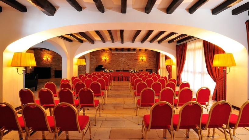 Imagen de los interiores del Hotel Arbatasar. Foto 19