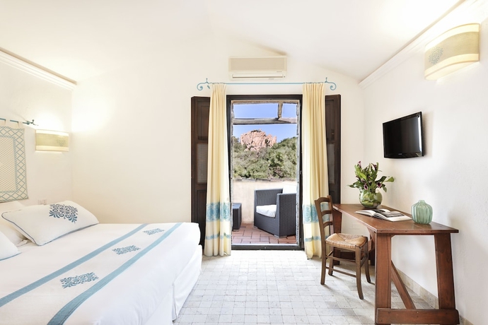 Imagen de la habitación del Hotel Arbatax Park Resort - Borgo Cala Moresca. Foto 4