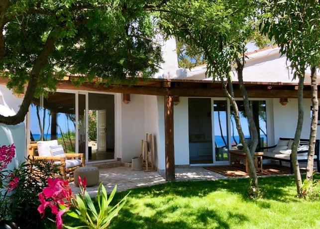 Imagen general del Hotel Arbatax Park Resort Suites del Mare. Foto 7