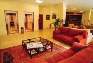 Imagen de los interiores del Hotel Arbeyal. Foto 3