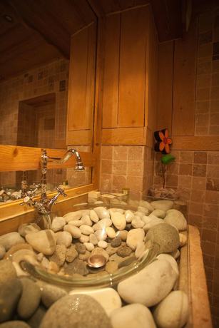 Imagen de la habitación del Hotel Arbez Franco-suisse. Foto 13