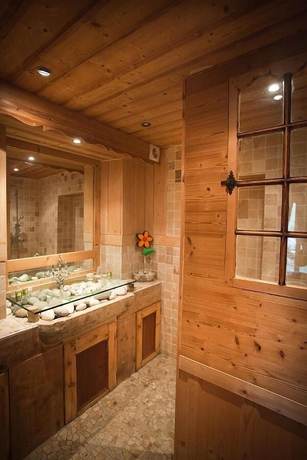 Imagen de la habitación del Hotel Arbez Franco-suisse. Foto 15