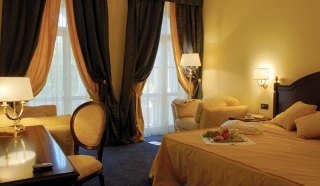 Imagen de la habitación del Hotel Arbiana. Foto 3