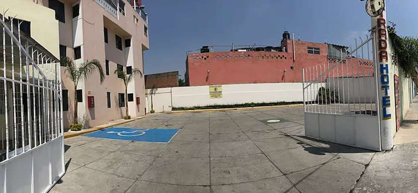 Imagen de los exteriores del Hotel Arbis. Foto 9