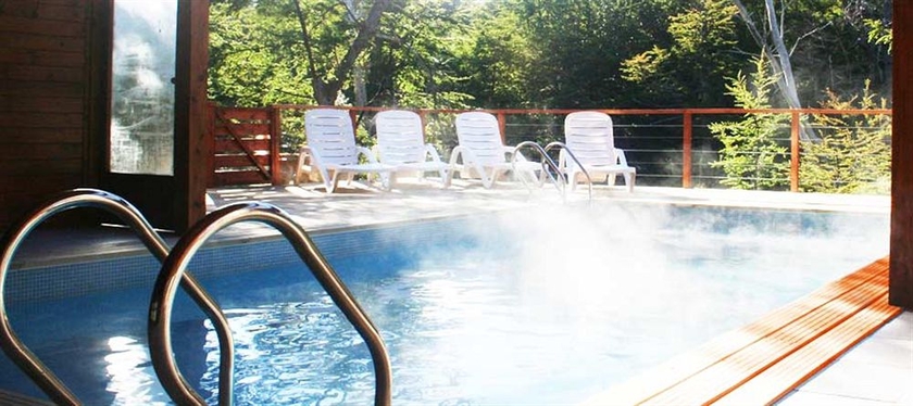 Imagen de la piscina del Hotel Arbolar Casas De Monta&ntilde;a. Foto 15