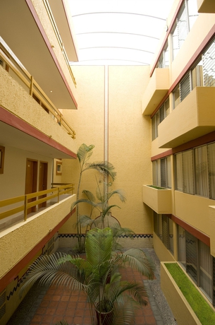 Imagen de los interiores del Hotel Arboledas Expo. Foto 6