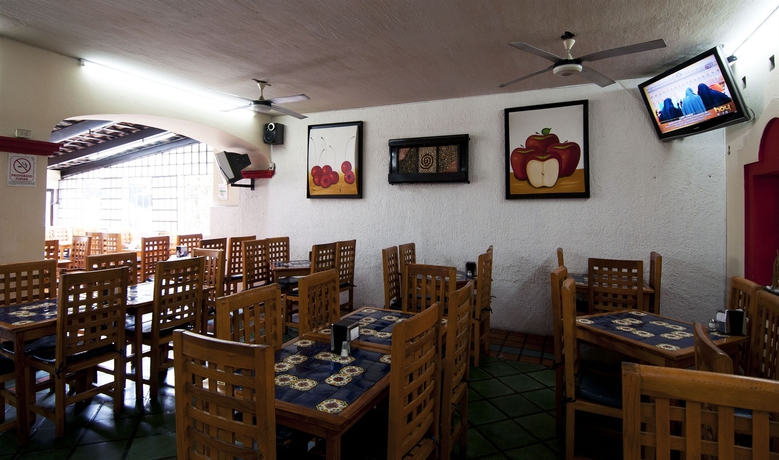 Imagen del bar/restaurante del Hotel Arboledas Expo. Foto 2