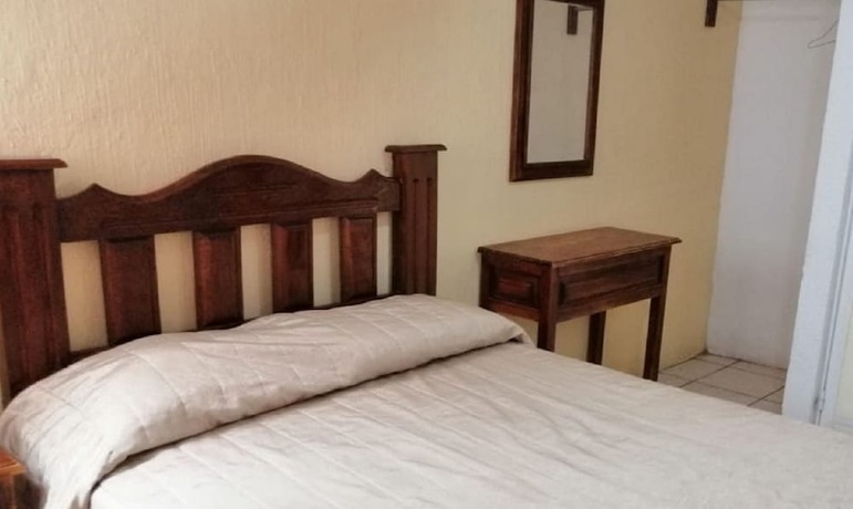 Imagen de la habitación del Hotel Arboledas. Foto 9