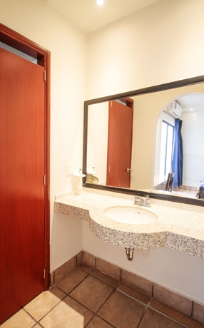 Imagen de la habitación del Hotel Arboledas Industrial. Foto 4