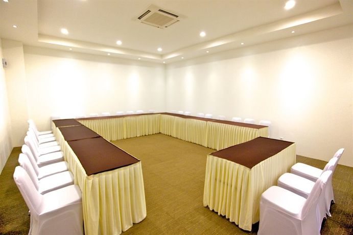 Imagen de la habitación del Hotel Arbor Biz. Foto 8