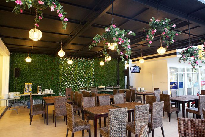 Imagen de los interiores del Hotel Arbor Biz. Foto 13