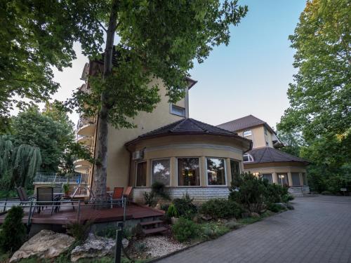 Imagen general del Hotel Arbor&eacute;tum, Hark&aacute;ny. Foto 4