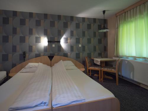 Imagen de la habitación del Hotel Arbor&eacute;tum, Hark&aacute;ny. Foto 9