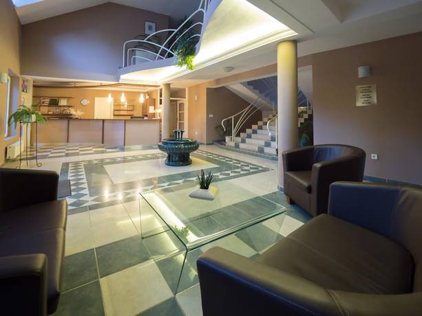 Imagen de los interiores del Hotel Arboretum, Hark&aacute;ny. Foto 19