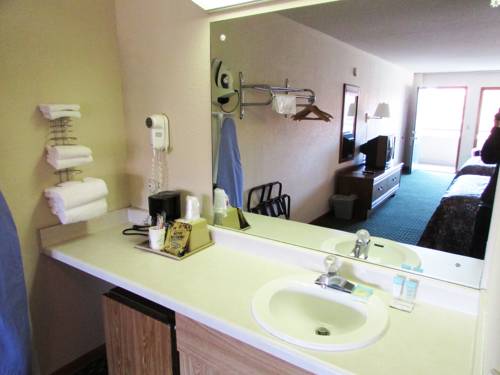 Imagen de la habitación del Hotel Arbors At Island Landing and Suites. Foto 16