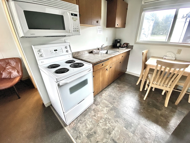Imagen de la habitación del Hotel Arbutus Grove Motel. Foto 12