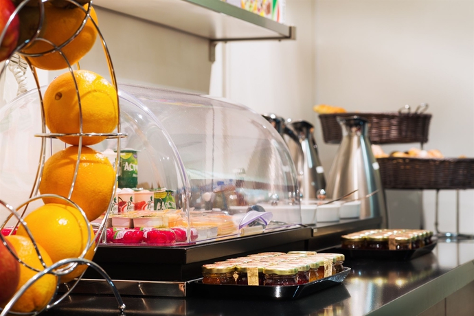 Imagen del bar/restaurante del Hotel Arc De Triomphe, París. Foto 4