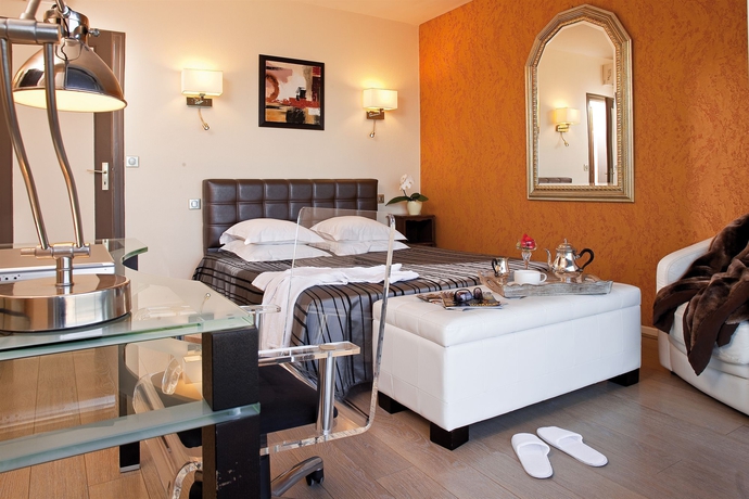 Imagen de la habitación del Hotel Arc Sur Mer. Foto 9