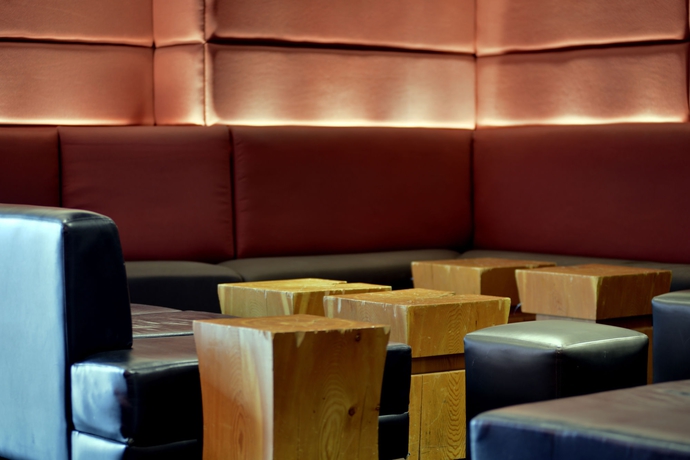 Imagen del bar/restaurante del Hotel Arc The. Foto 2