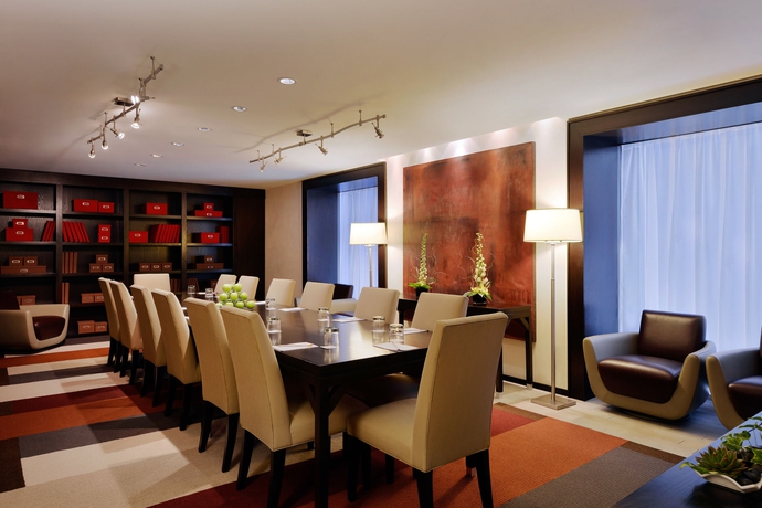 Imagen de los interiores del Hotel Arc The. Foto 6