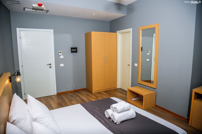 Imagen de la habitación del Hotel Arc Tirana. Foto 7