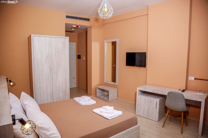 Imagen de la habitación del Hotel Arc Tirana. Foto 16