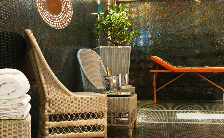 Imagen de los interiores del Hotel Arc de Triomphe by CityBookings. Foto 12