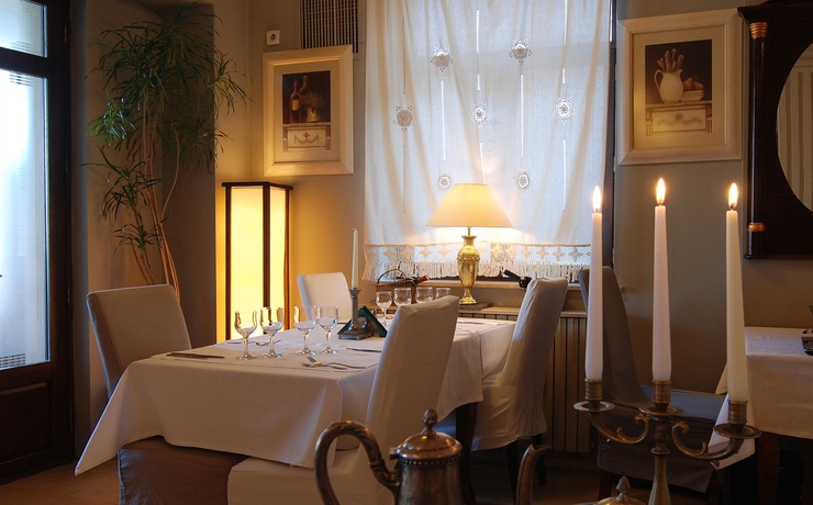 Imagen del bar/restaurante del Hotel Arc de Triomphe by CityBookings. Foto 2