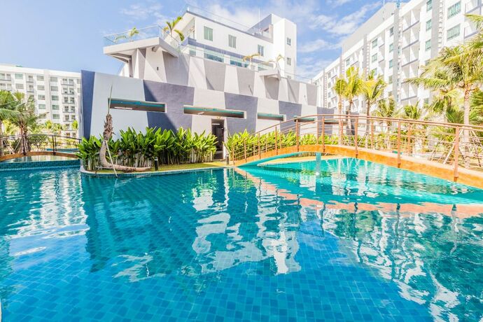Imagen de la piscina del Hotel Arcadia Beach Resort By Psr Asia. Foto 29