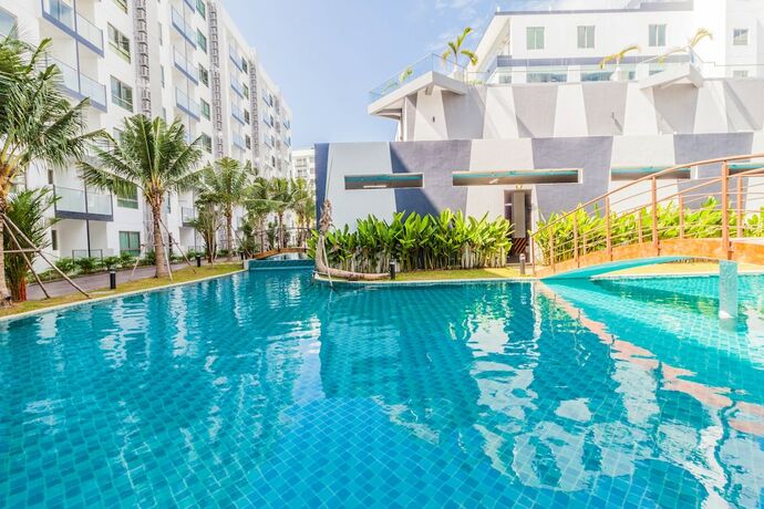 Imagen de la piscina del Hotel Arcadia Beach Resort By Psr Asia. Foto 32