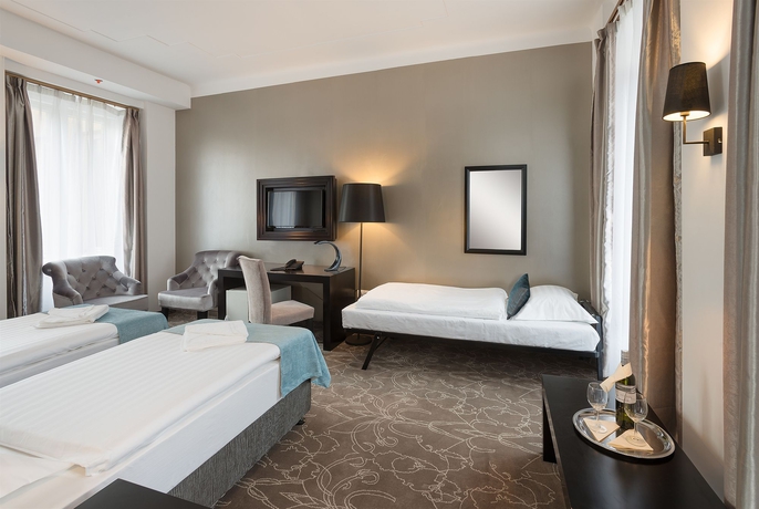 Imagen de la habitación del Hotel Arcadia Budapest. Foto 10