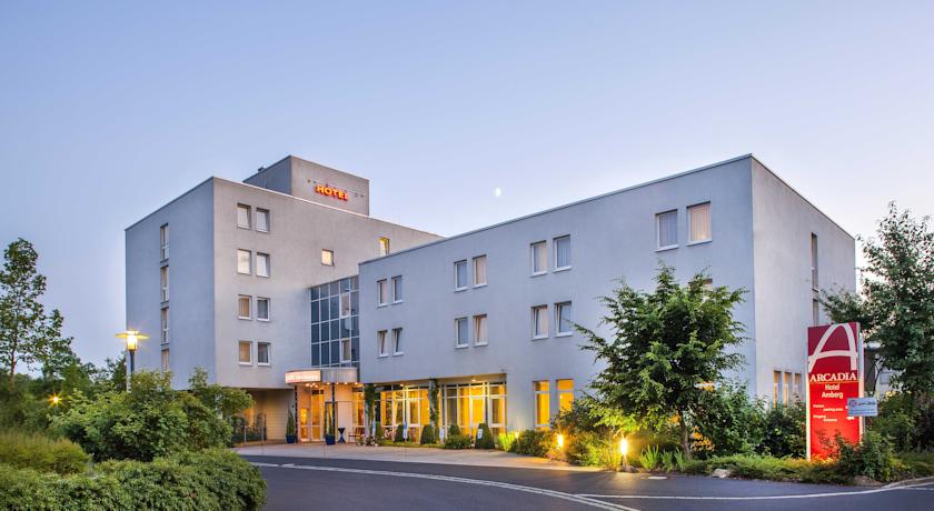 Imagen de los exteriores del Hotel Arcadia Hotel Amberg. Foto 8