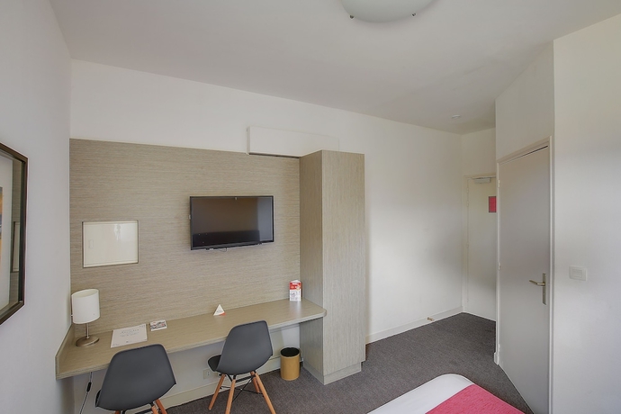 Imagen de la habitación del Hotel Arcadia, LANNION. Foto 8