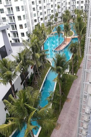 Imagen de la piscina del Hotel Arcadia Resort By Natcha. Foto 13