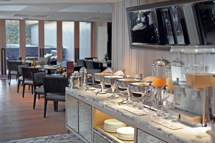 Imagen del bar/restaurante del Hotel Arcadia Suites Bangkok. Foto 7