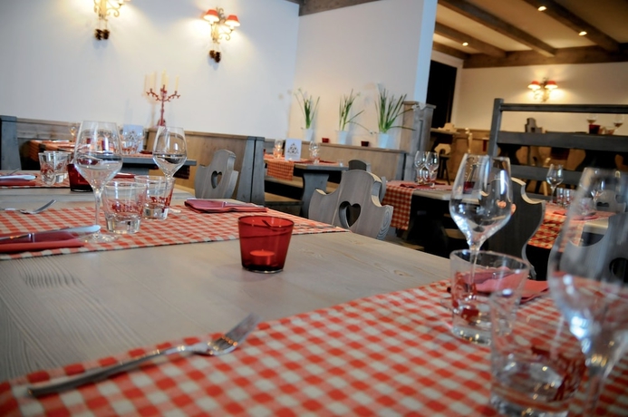 Imagen del bar/restaurante del Hotel Arcadien and Spa. Foto 2