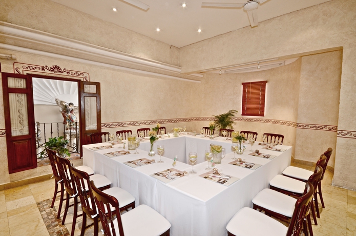 Imagen de los interiores del Hotel Arcangel. Foto 9