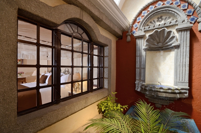 Imagen de los exteriores del Hotel Arcangel. Foto 6