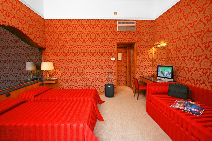 Imagen de la habitación del Hotel Arcangelo, Via Cola del Rienzo. Foto 6