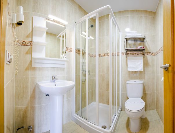 Imagen de la habitación del Hotel Arce Baiona. Foto 6