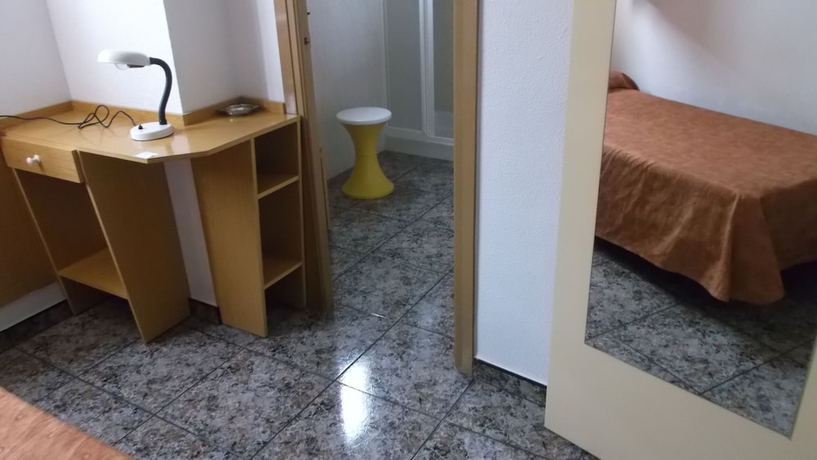 Imagen de la habitación del Hotel Arce. Foto 9