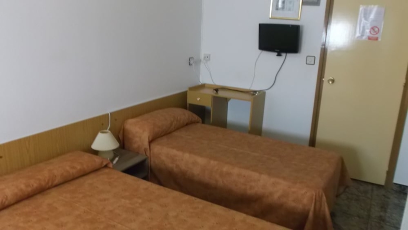 Imagen de la habitación del Hotel Arce. Foto 10