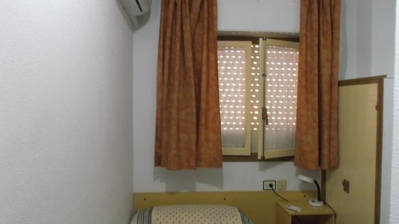 Imagen de la habitación del Hotel Arce. Foto 12