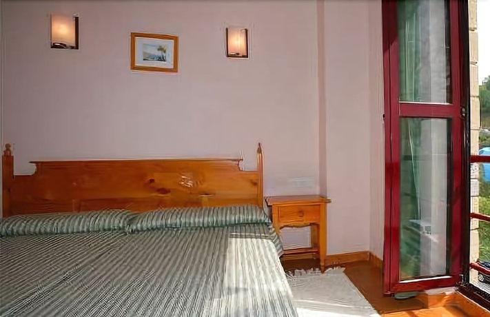 Imagen de la habitación del Hotel Arcea Mirador De Cabrales. Foto 11