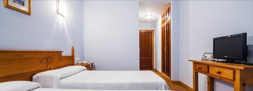 Imagen de la habitación del Hotel Arcea Mirador De Cabrales. Foto 14