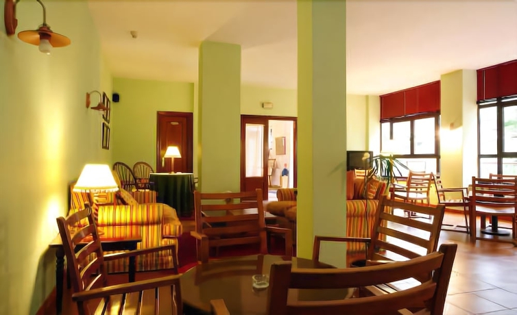 Imagen del bar/restaurante del Hotel Arcea Mirador De Cabrales. Foto 6