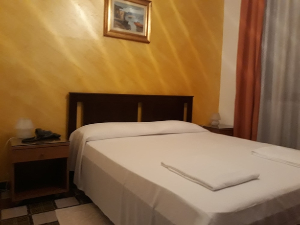 Imagen de la habitación del Hotel Arcella. Foto 4