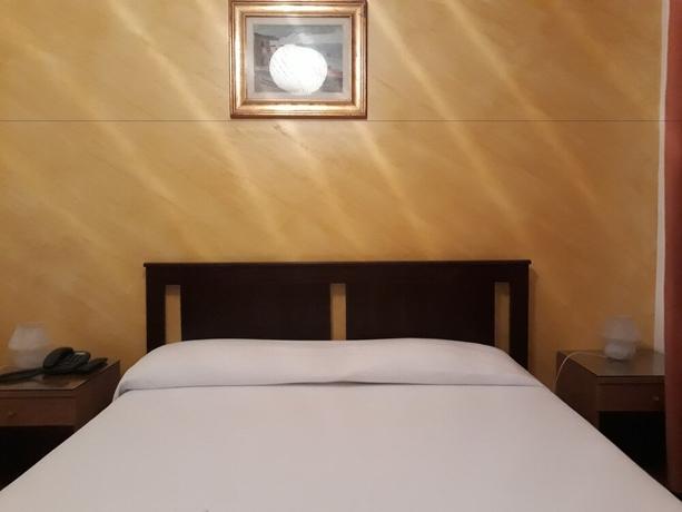 Imagen de la habitación del Hotel Arcella. Foto 5